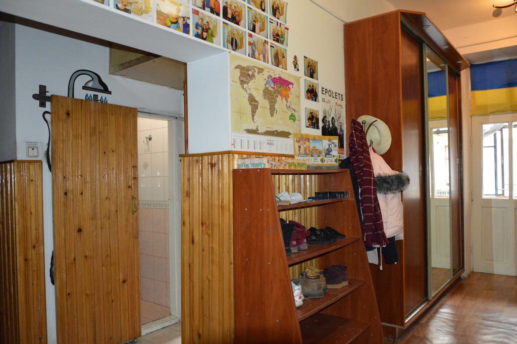 Lviv Lucky Hostel Exterior photo